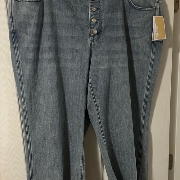 Michael Kors Selma Cropped Flair Jeans - Picture 9 of 10